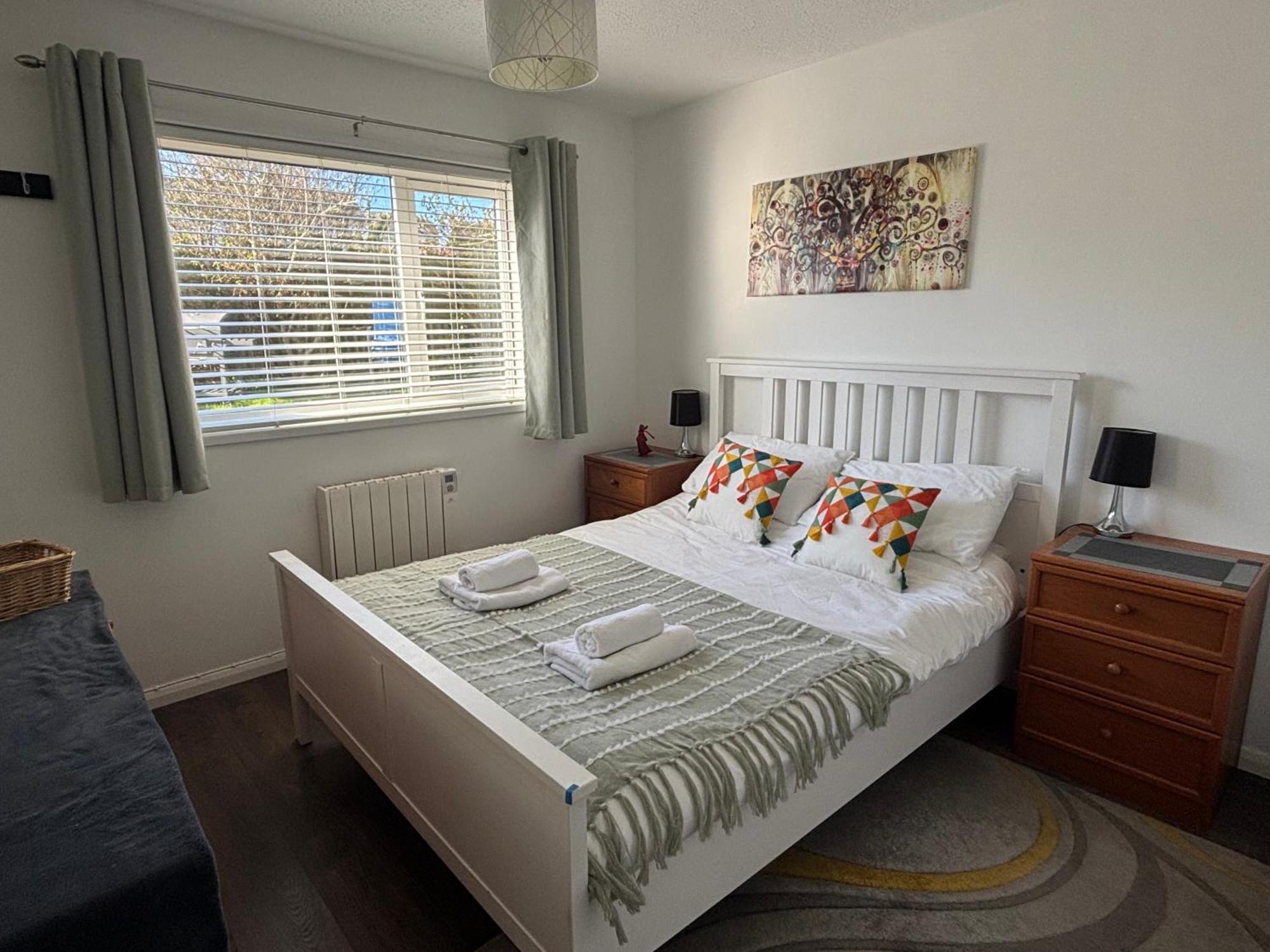 Sea View In Sleeps 6 Holiday home *