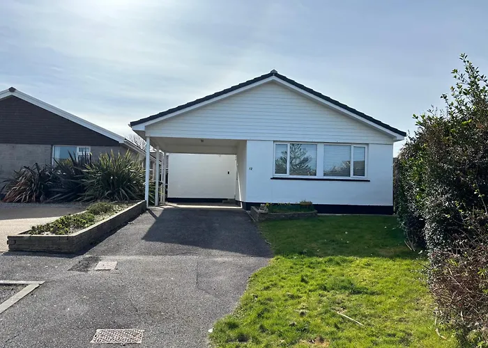 Sea View Bungalow In Carbis Bay Sleeps 6